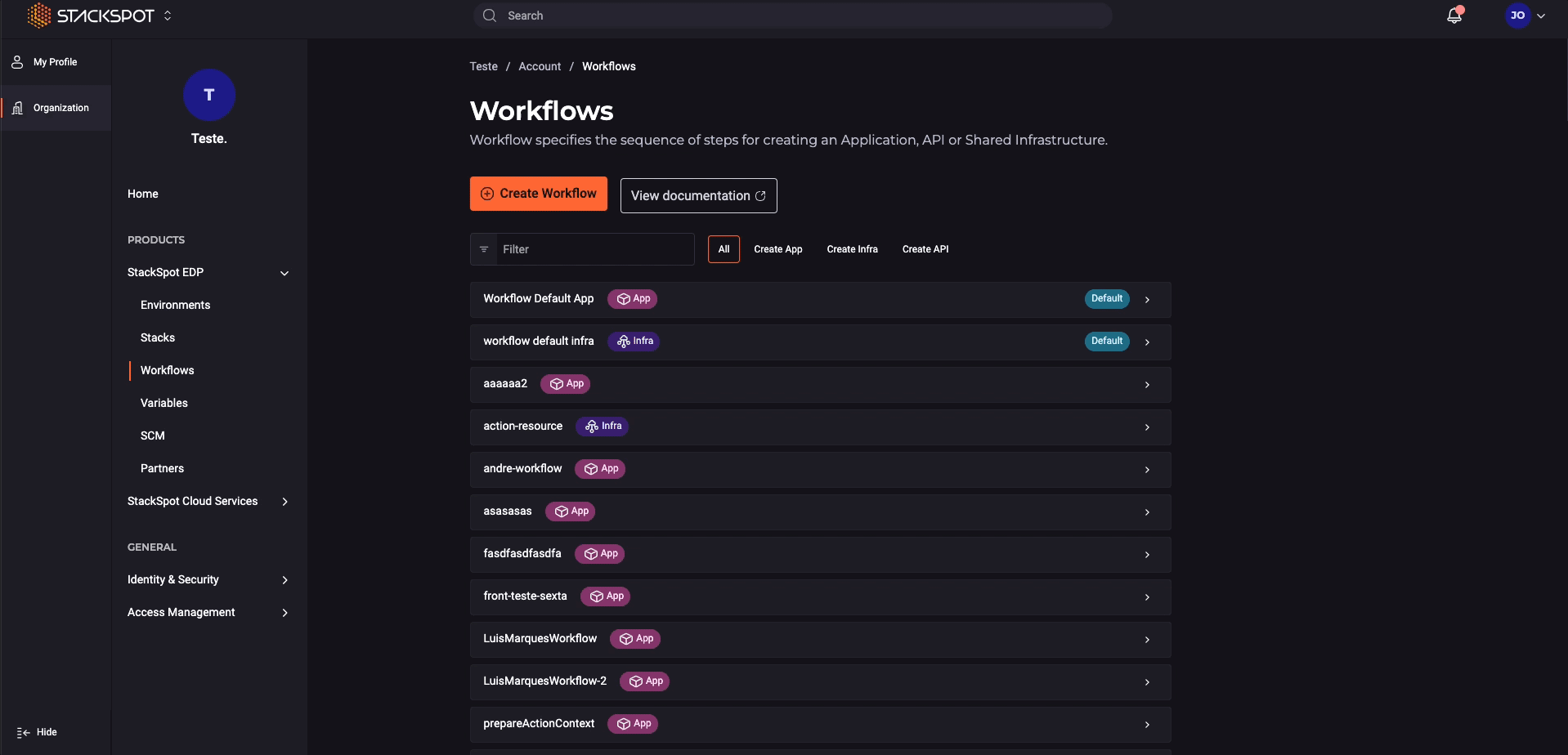 GIF mostra o Portal StackSpot na seção de Actions de um Workflow chamado Workflow 01. O mouse clica em Settings e em seguida, na tela de configurações, o mouse clica no botão de Editar ao lado de Workflow information. Depois ele rola para o final da tela e clica no botão Save.